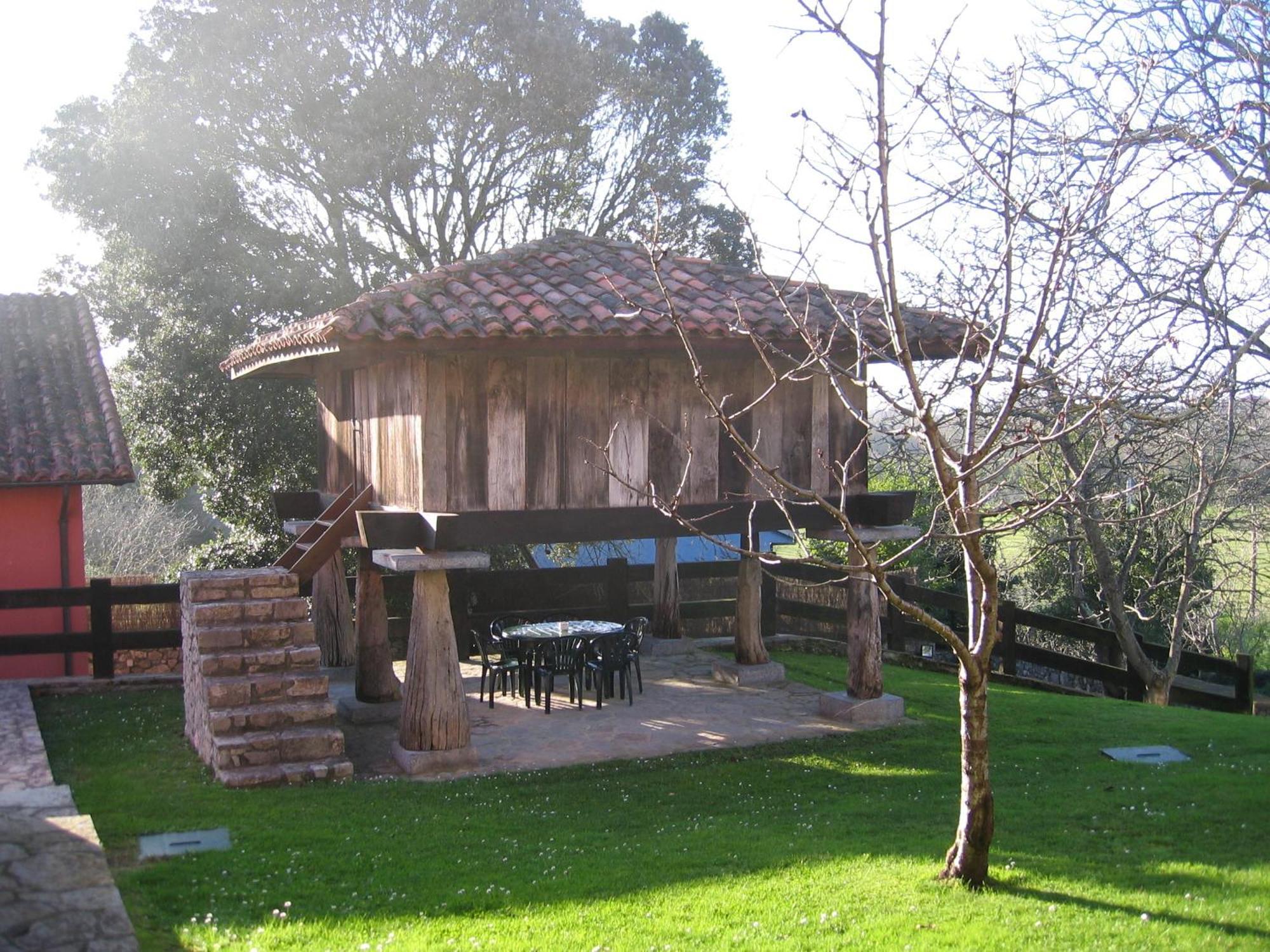 Apartamentos El Cueto De Los Collado Villanueva de Pria Buitenkant foto