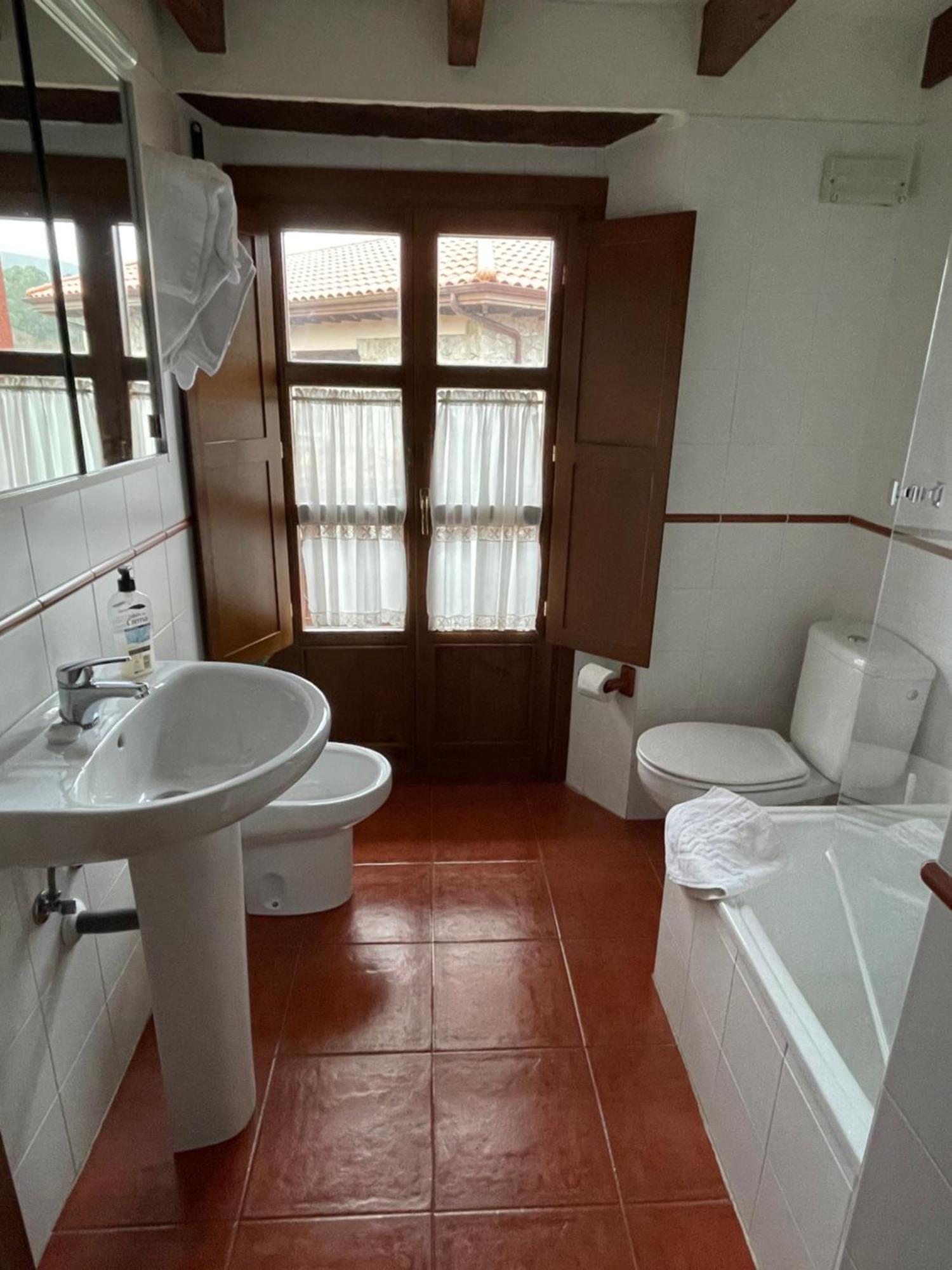Apartamentos El Cueto De Los Collado Villanueva de Pria Buitenkant foto