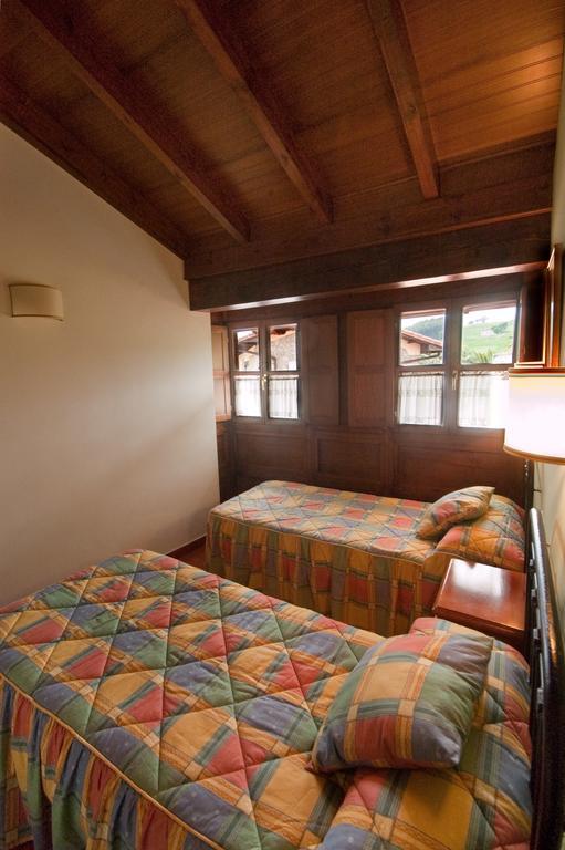 Apartamentos El Cueto De Los Collado Villanueva de Pria Buitenkant foto