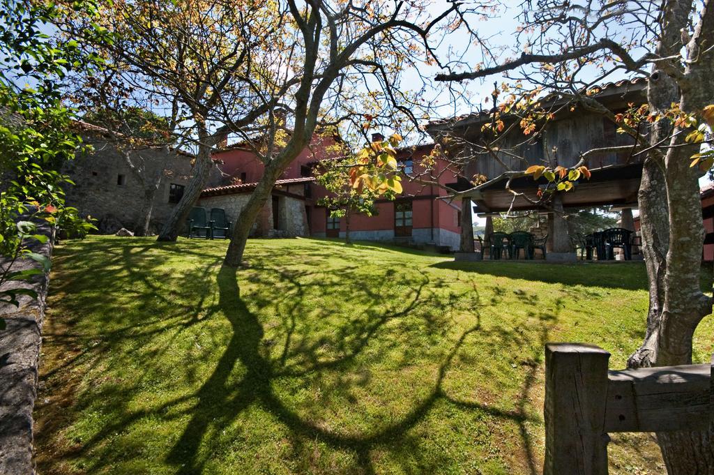 Apartamentos El Cueto De Los Collado Villanueva de Pria Buitenkant foto